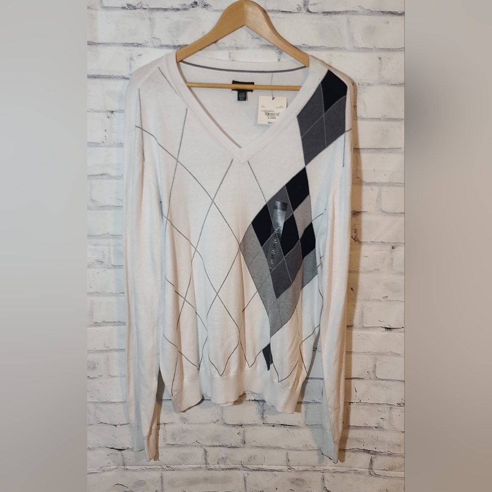 NWT J. Ferrar Men's Argyle V-neck Sweater XL